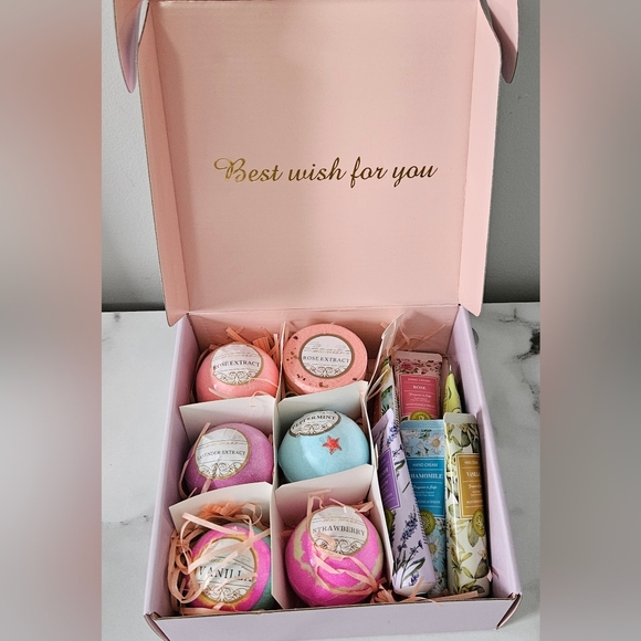 Kiytarboo Handcream, Bath Bomb & Shower Steamer Gift Set- NEW IN BOX - Picture 2 of 5